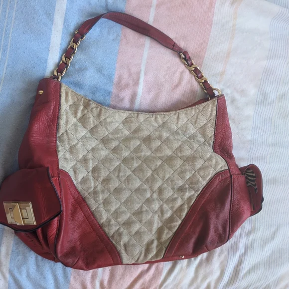 Juicy Couture Gold Metallic Erin Red Siren Shoulder Purse - Picture 3 of 10